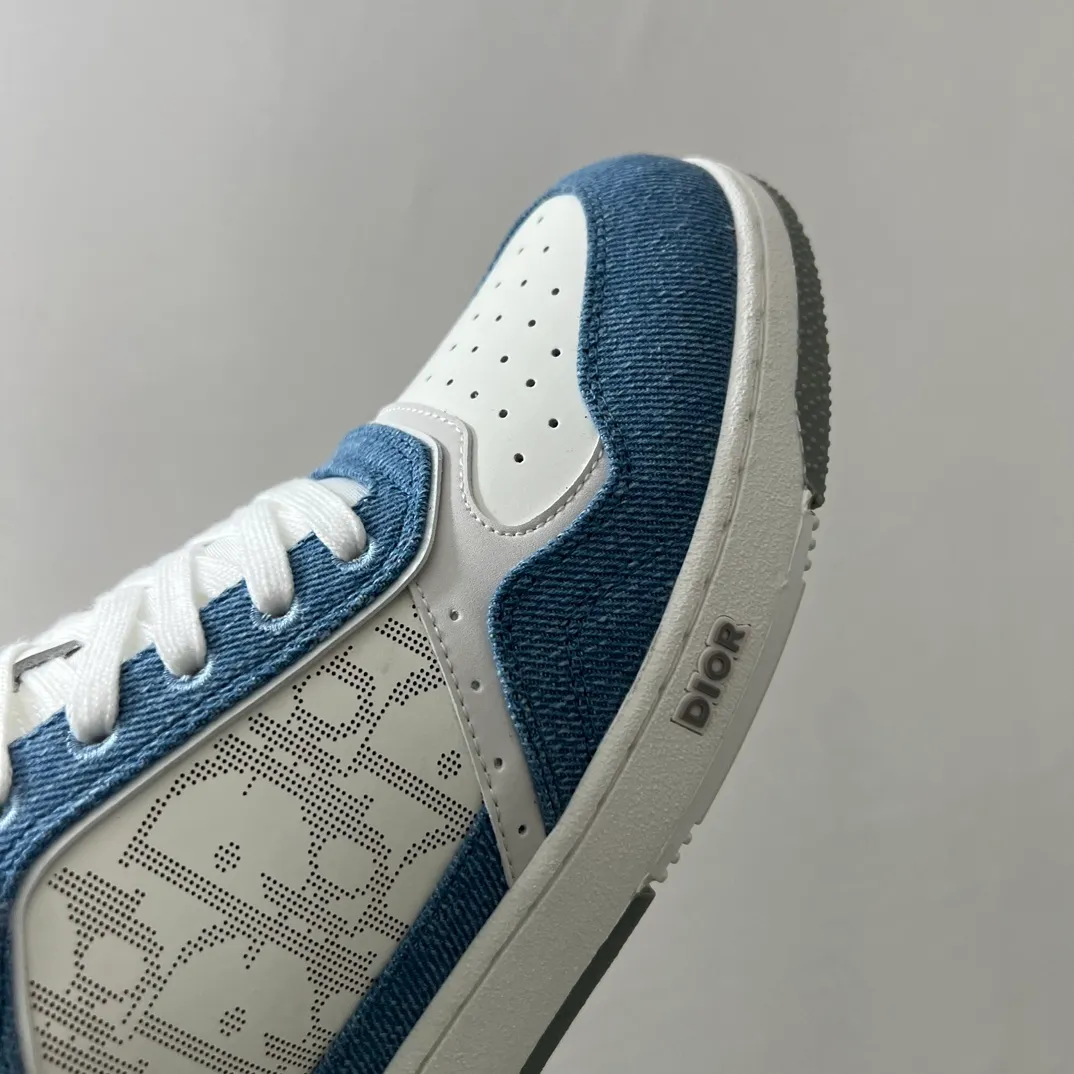 👟👟Ex-factory price 560👟👟 Men's size +10 Dior B27 series ✨2024 upgraded version purchasing agent grade ✨Super🔥sports shoes👫couple shoes. The high version 1:1 adopts oil edge lasting technology, the fabric is imported first-layer cowhide + high-tech fabric, and the inner cowhide + customized lining. TPU original engraved outsole. More than 30 colors of high-soled boots are available. Size: 35-42 for women and 38-46 for men. Bosses are welcome to compare...